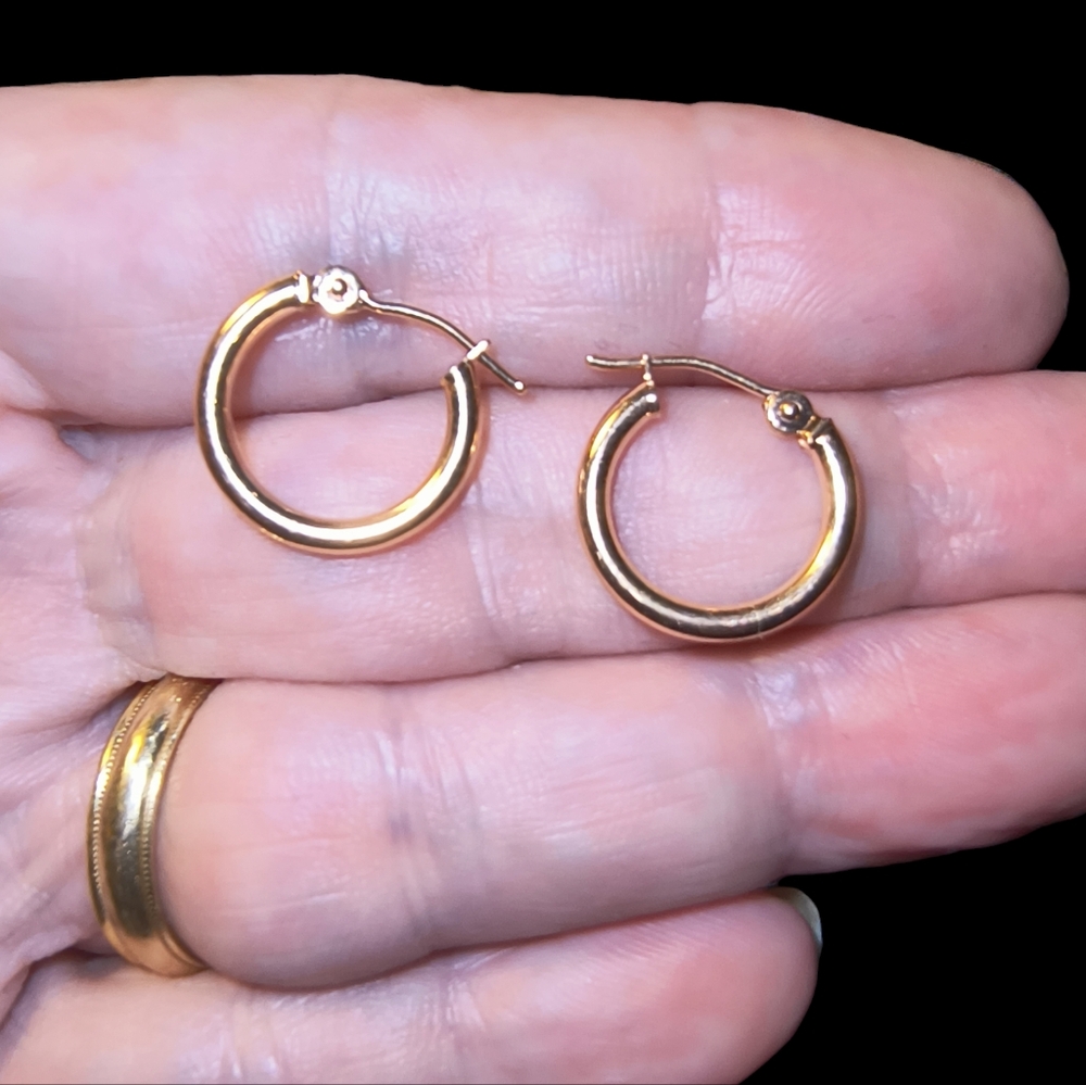 14K Rose Gold Small Huggie Hoop Earrings - Picture 7 of 9